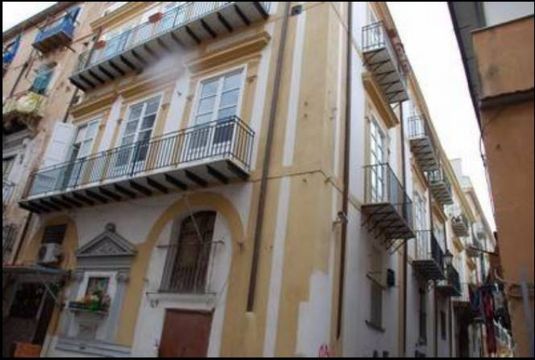 Дом в Палермо