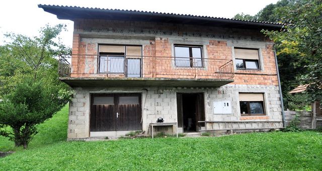 Отдельный дом в Шкофльица