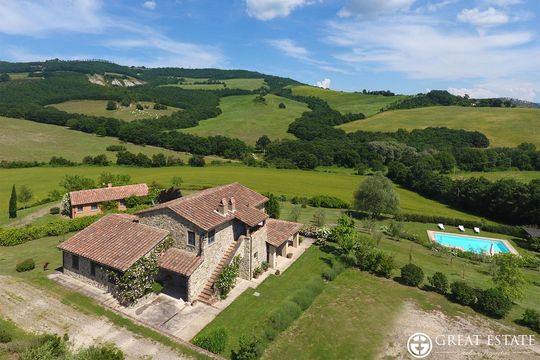 Дом в Сиена