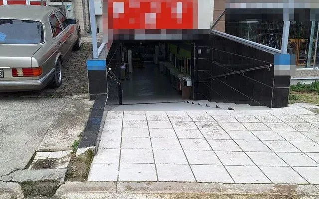 Коммерческая недвижимость в Евосмос