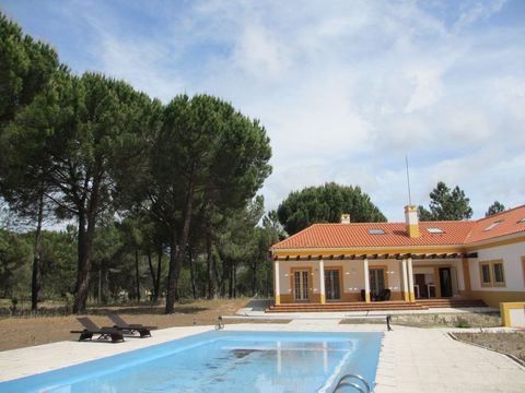 Дом в Алкасер-ду-Сал