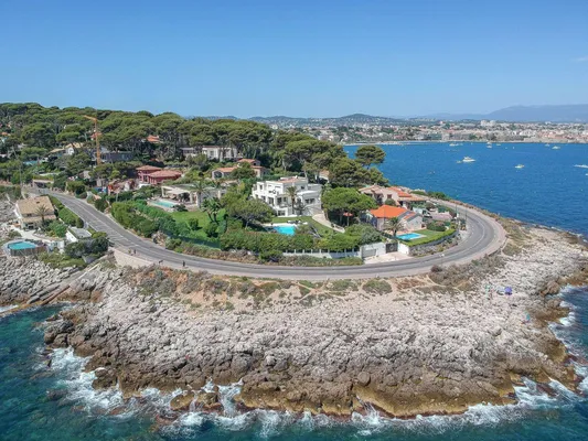 Вилла в Прованс-Alpes-Côte d'Azur