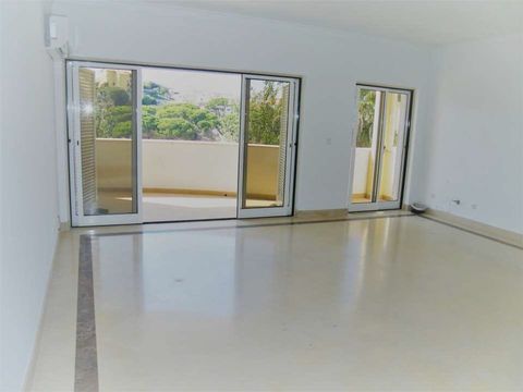 Квартира в Эшторил