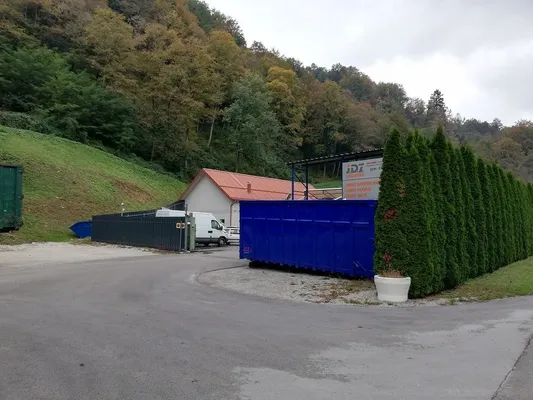 Коммерческая недвижимость в Севница