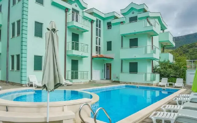 Apart Complex VinoGrad in Zelenika