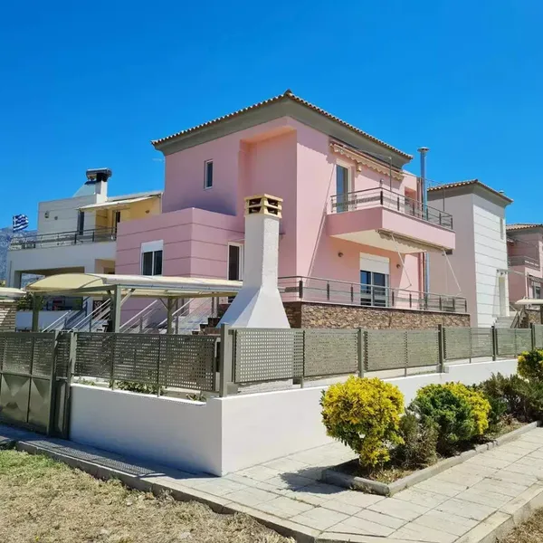 Отдельный дом в Loutraki - Perachora, фото 1