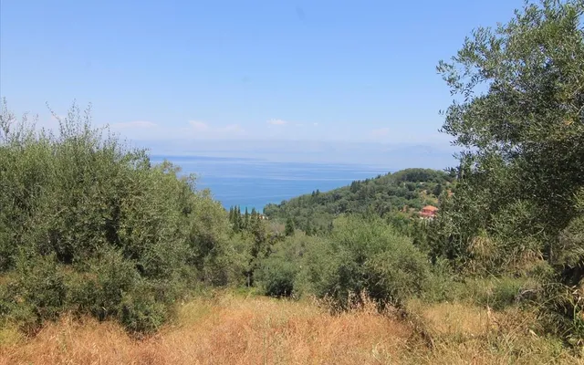 Земельный участок в Corfu