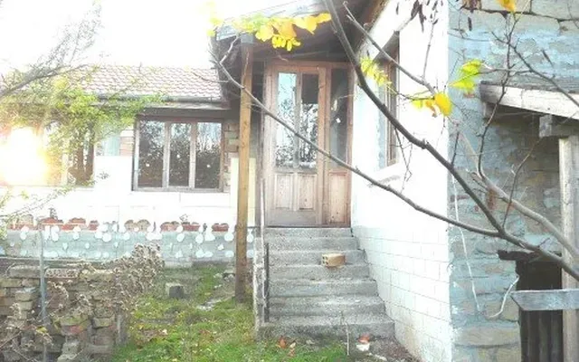 Дом в Аврен