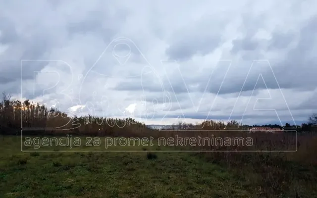 Земельный участок в Нин