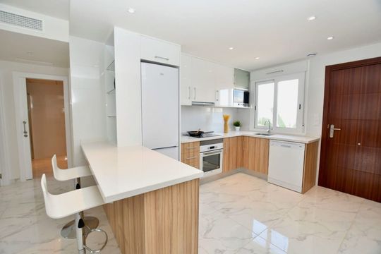 Квартира в Сан-Мигель-де-Салинас