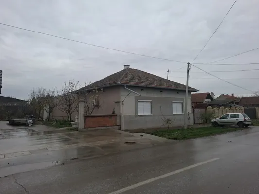 Дом в Сербия
