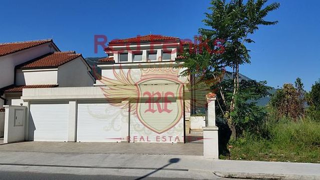 Дом в Котор