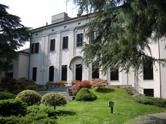 Вилла в Лекко
