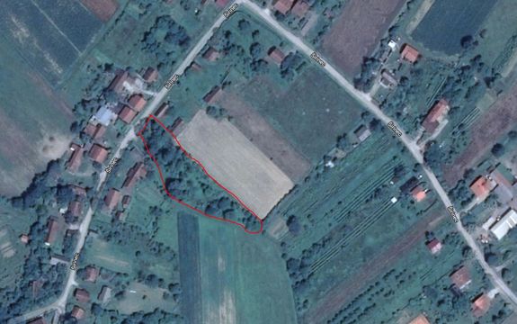 Земельный участок в Иванич-Град