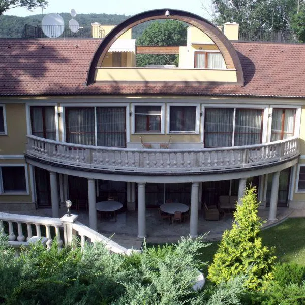 Вилла в Будапешт, фото 1