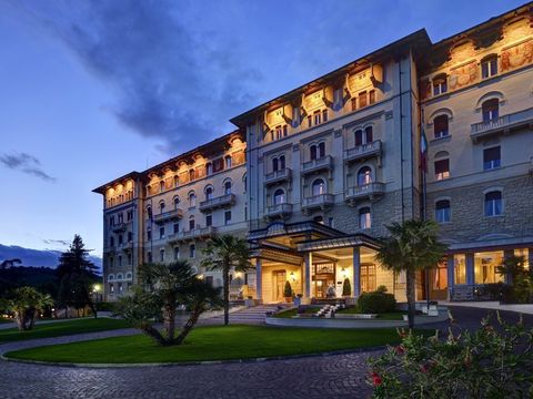 Отель в Фьюджи