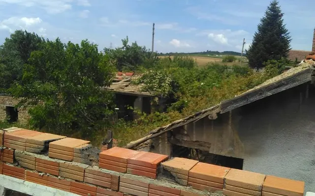 Земельный участок в Била