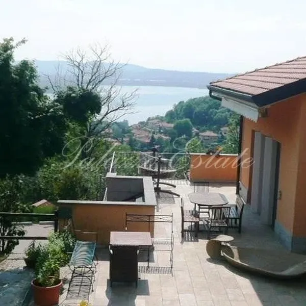 Вилла в Варе, фото 1
