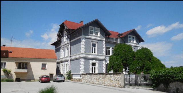 Отель в Целе