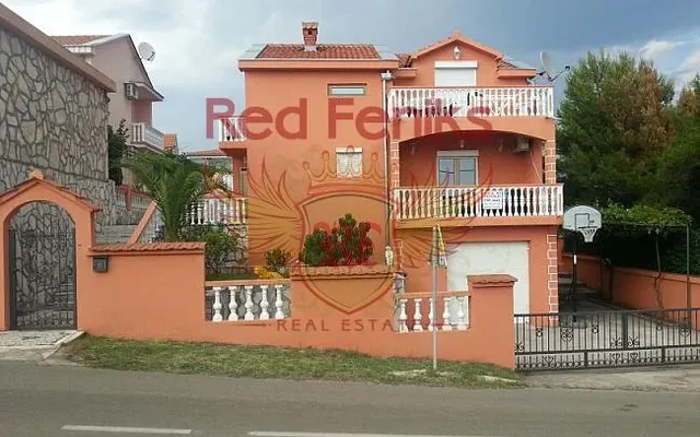 Дом в Кримовица