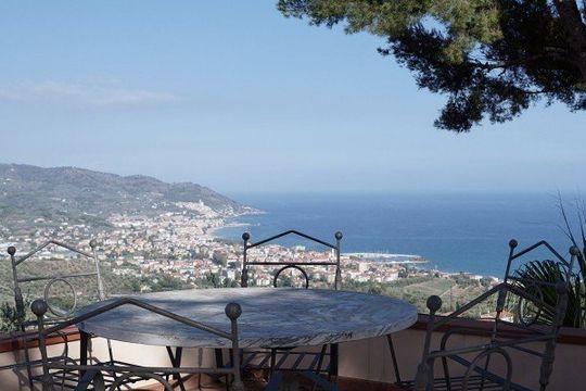 Вилла в Диано-Марина