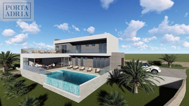 Земельный участок в Сплит