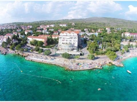 Отель в Цриквеница