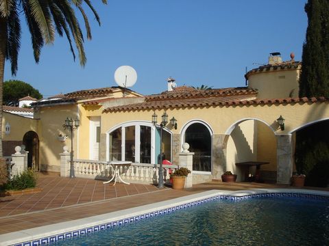 Шале в Эмпуриабрава