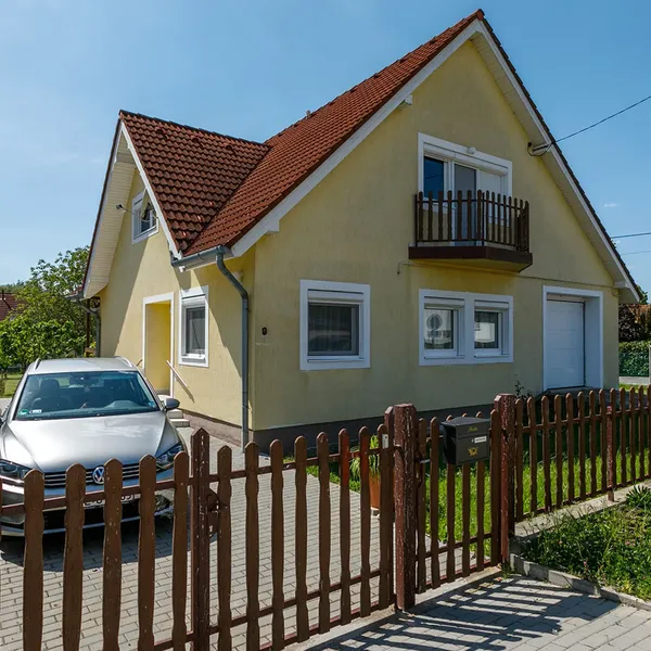 Дом в Дьенешдиаш, фото 1