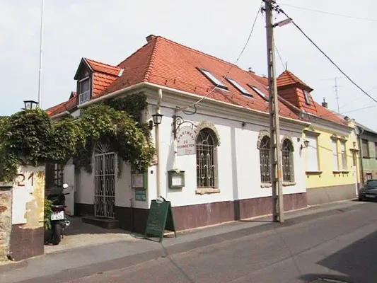 Ресторан / Кафе в Кестхей