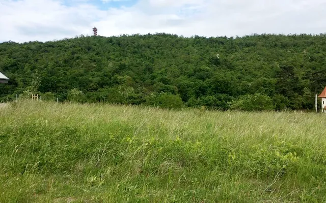 Земельный участок в Balatongyörök