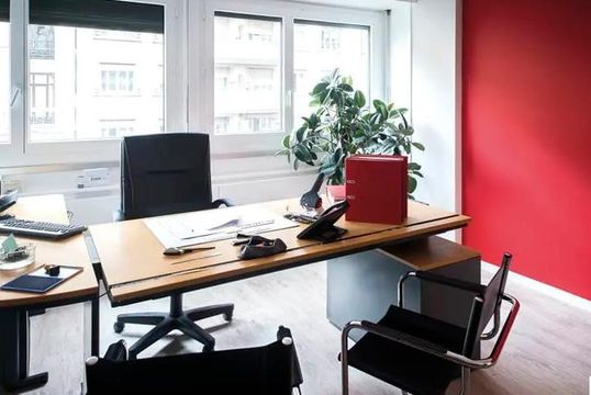 Офис в Женева