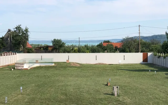 Земельный участок в Balatonfured