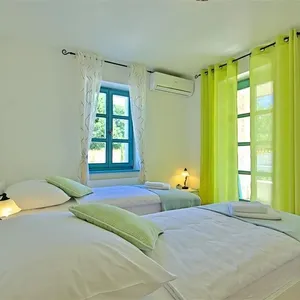 Вилла в Лижнян, фото 5