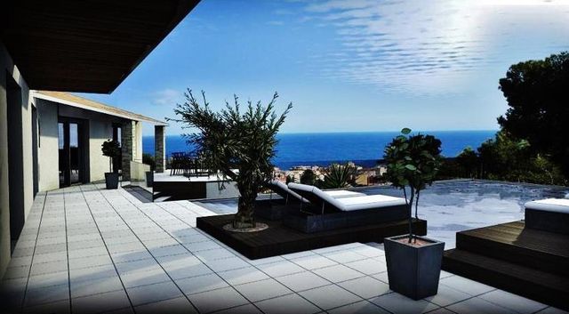 Вилла в Рокбрюн-Кап-Мартен