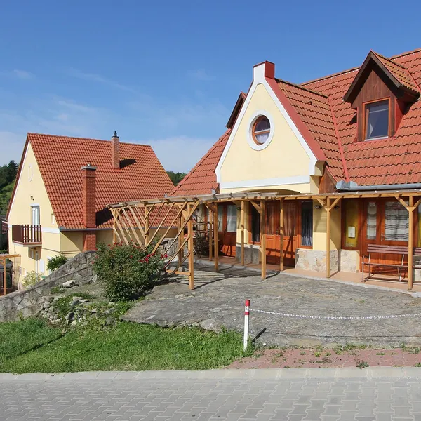 Дом в Хевиз, фото 1