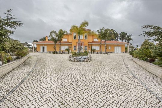 Коттедж в Корроюш