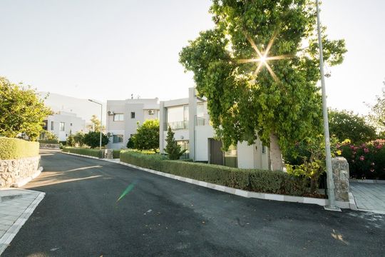 Таунхаус в Алсанджак