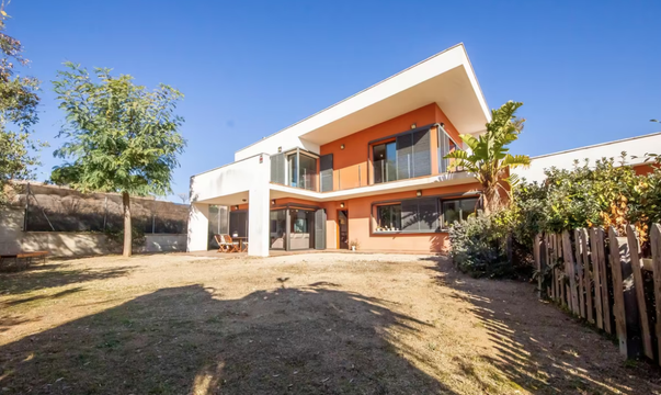 Дом в Матаро