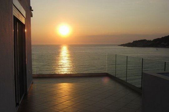 Отель в Круче