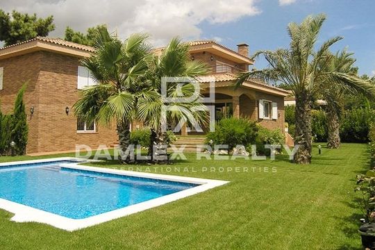 Вилла в Сан-Поль-де-Мар