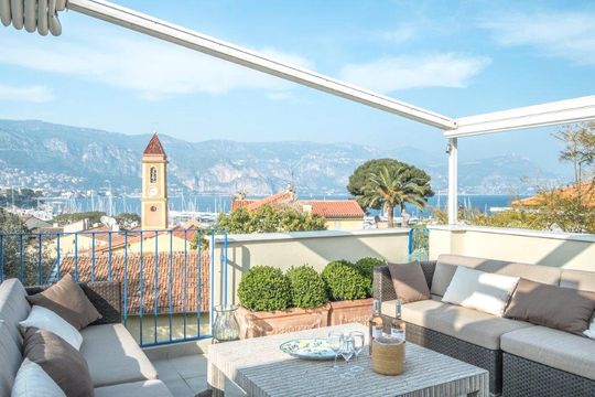 Дом в Виллефранче Сур Мер