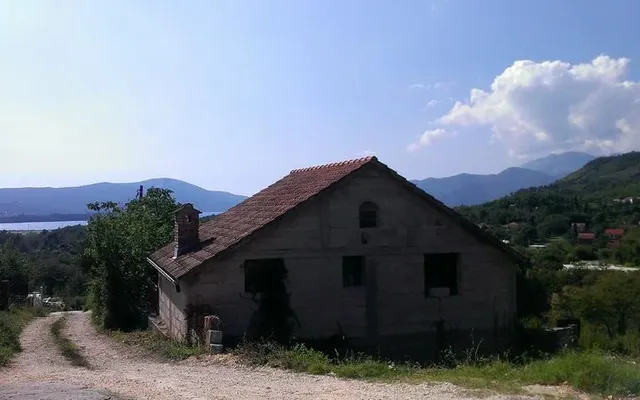 Отдельный дом в Тиват