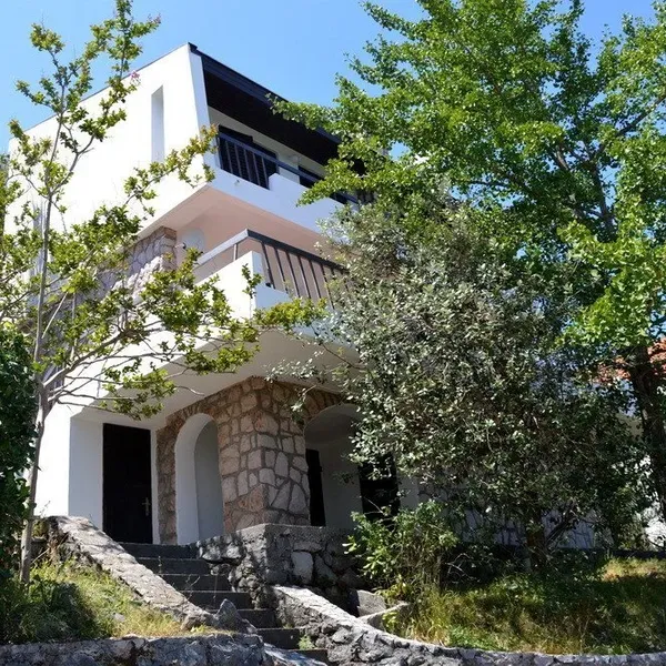 Дом в Крашичи, фото 1