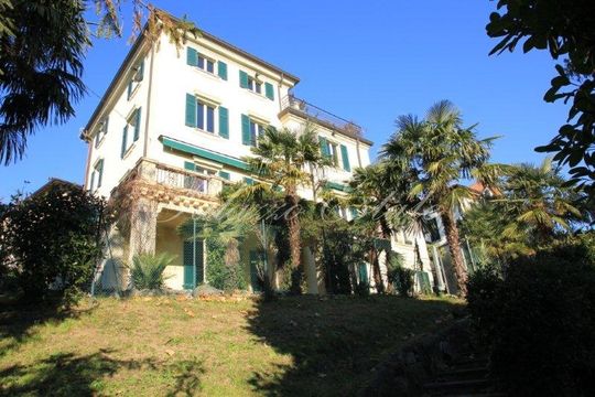 Вилла в Черноббьо