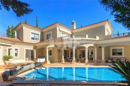 Вилла в Фару