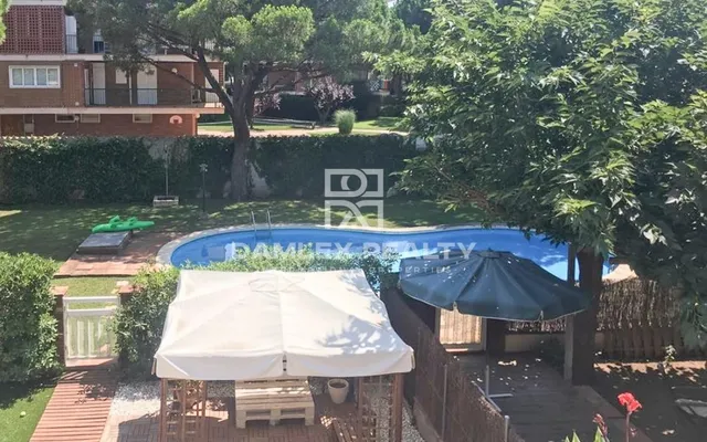 Таунхаус в Гава