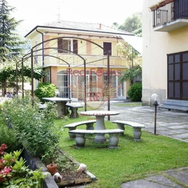 Вилла в Мольтразио, фото 1