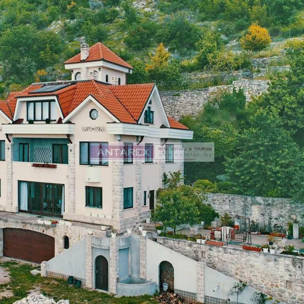 Вилла в Черногория, фото 1