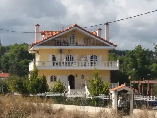 Отдельный дом в Экали